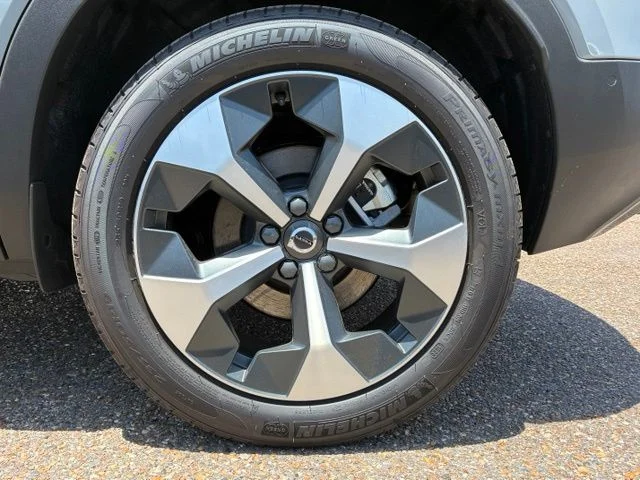 New 2026 Vapour Grey Volvo Plus image 29