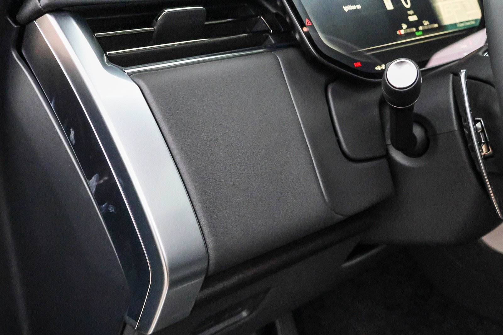 2026 Land Rover Range Rover SE - Photo 32