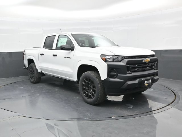 New 2026 Summit White Chevrolet WT image 1
