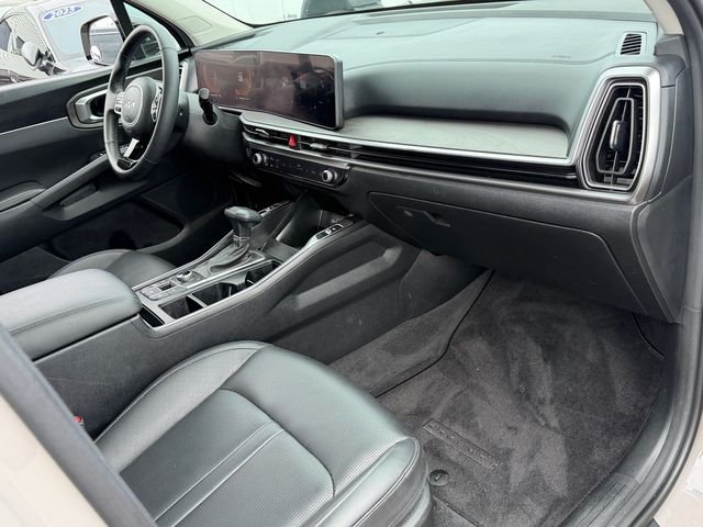Used 2025 Brown Kia X-Line EX image 19