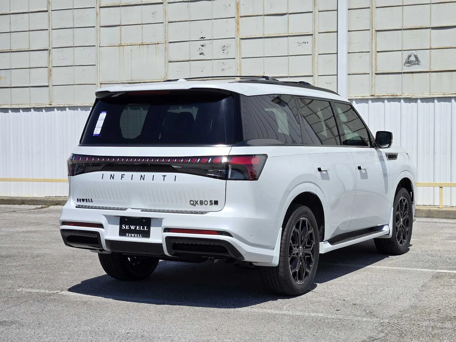 New 2026 RADIANT WHITE INFINITI Sport 4WD image 4