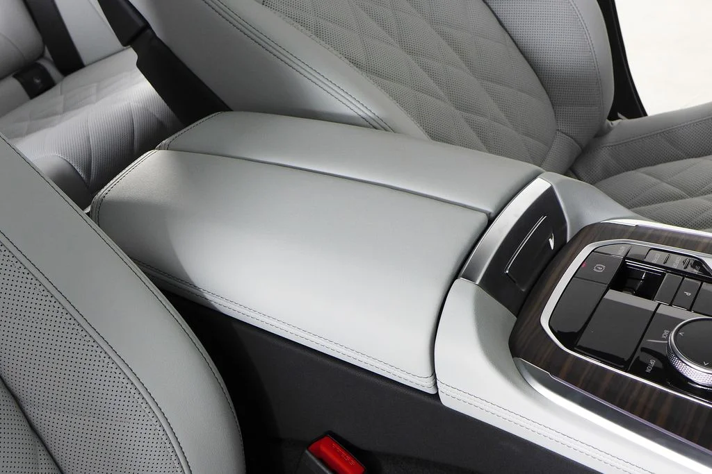 Used 2026 White BMW sDrive40i image 16