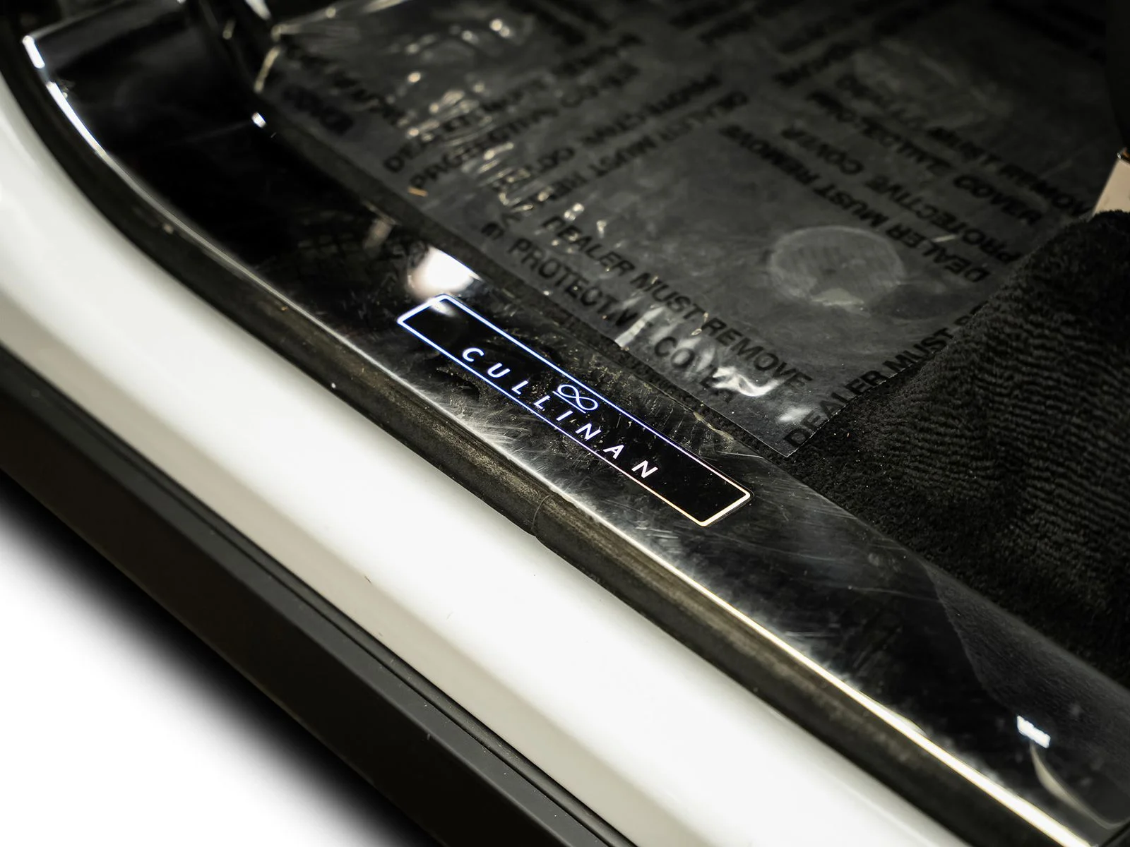 Used 2023 White Rolls-Royce Black Badge image 69
