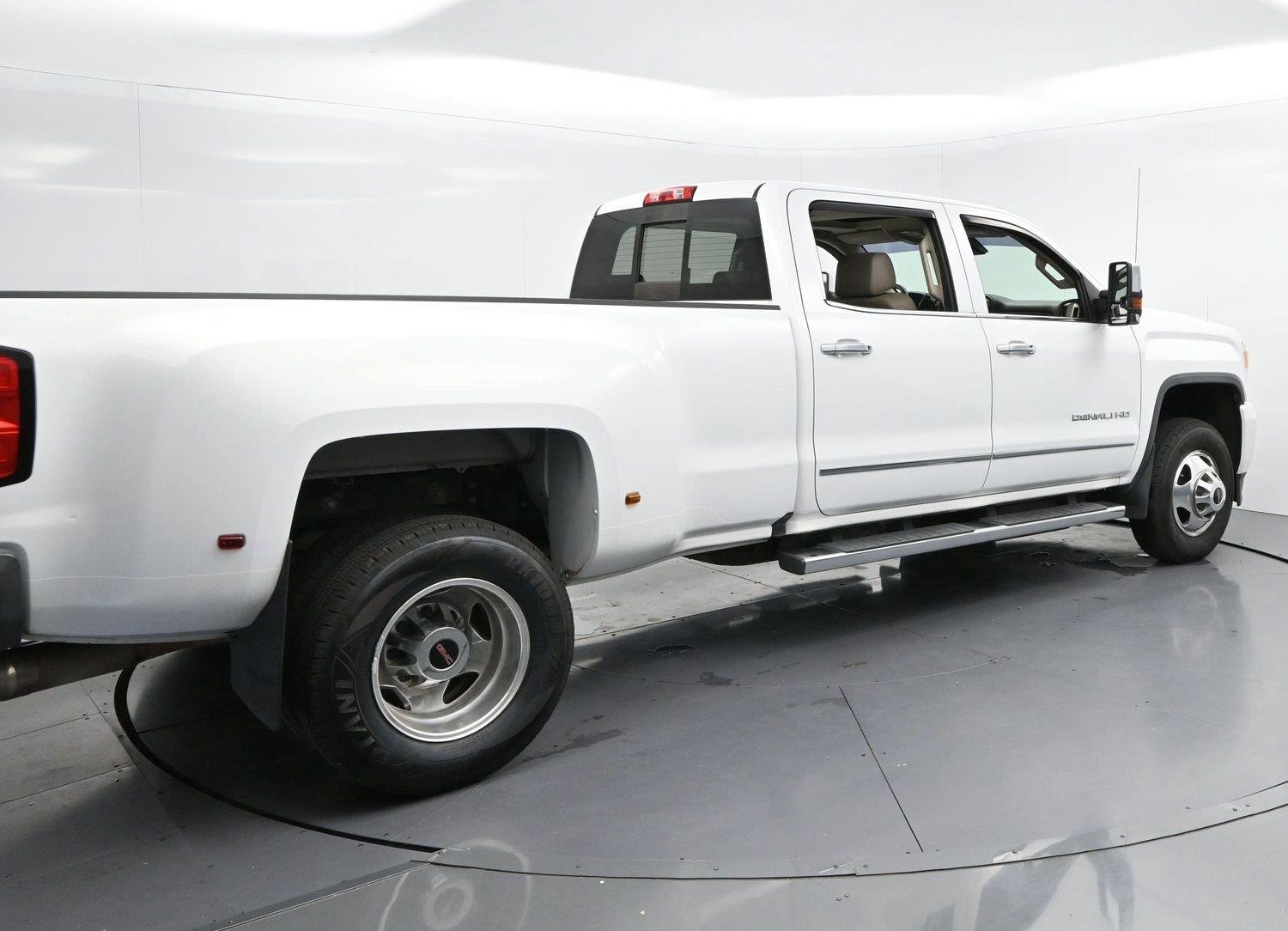 Used 2016 Summit White GMC Denali image 7