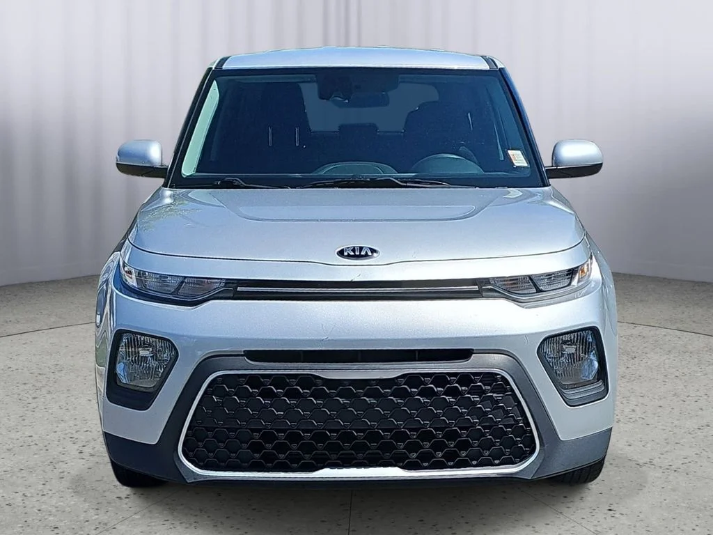Used 2020 Silver Kia S image 8