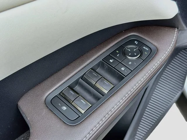 Certified Used 2024 Iridium Lexus RX 350 Premium image 23