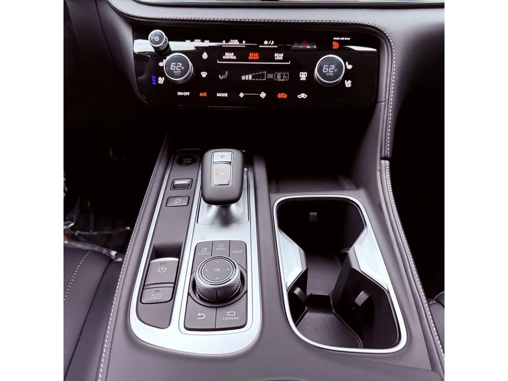 New 2026 Radiant White INFINITI Luxe AWD image 12