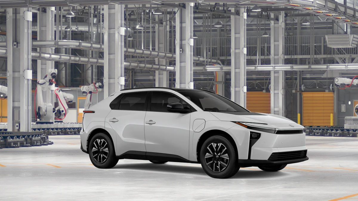 2026 Toyota bZ XLE - Photo 14