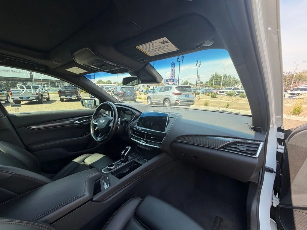 Used 2020 White Cadillac Sport image 10