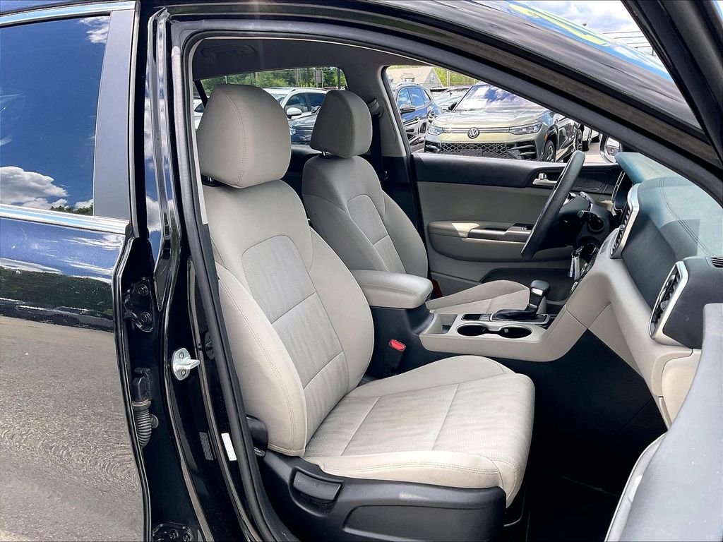 Used 2020 Black Cherry Pearl Kia LX image 10