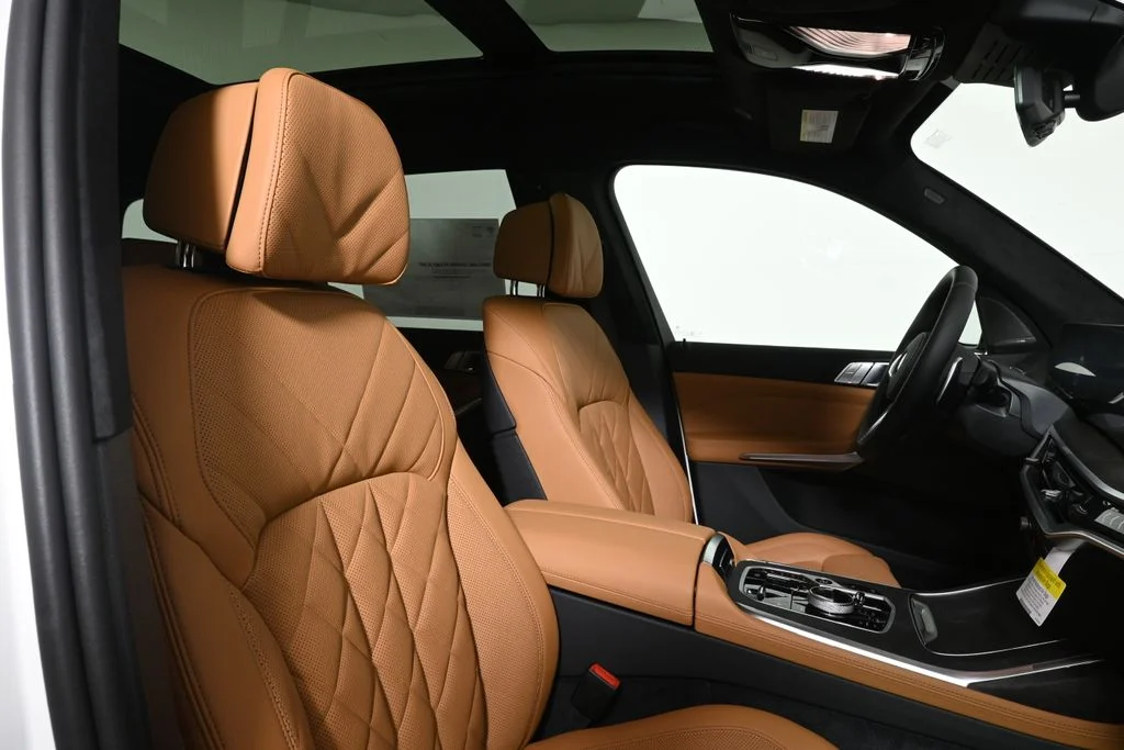 New 2027 White BMW xDrive40i image 29