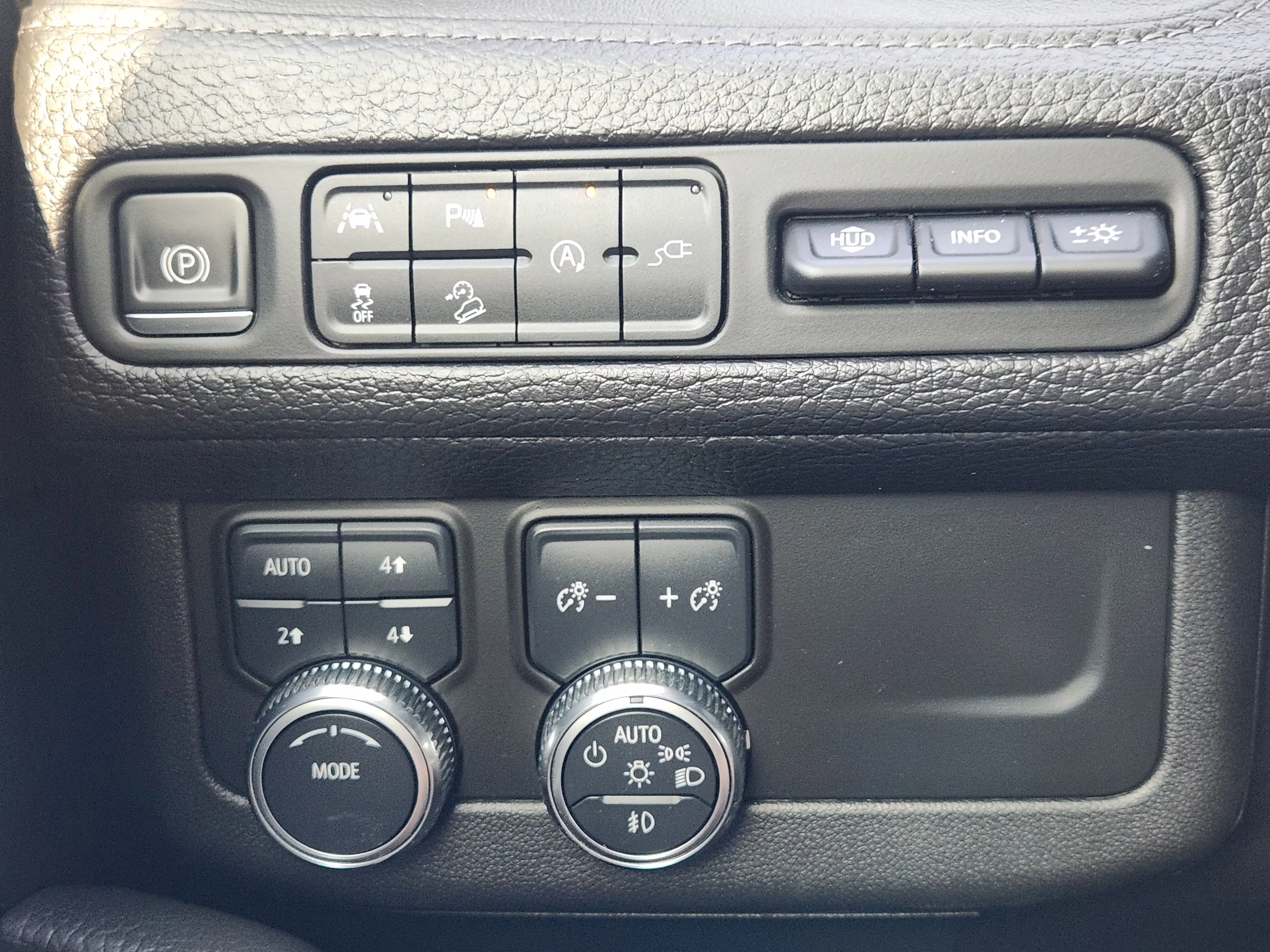 Used 2021 Onyx Black GMC Denali image 22