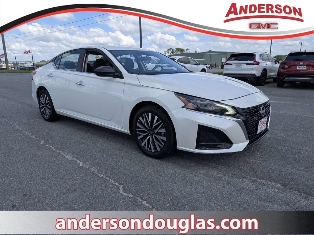 2025 Nissan Altima SV
