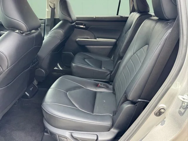 Used 2024 Silver Toyota XLE image 13