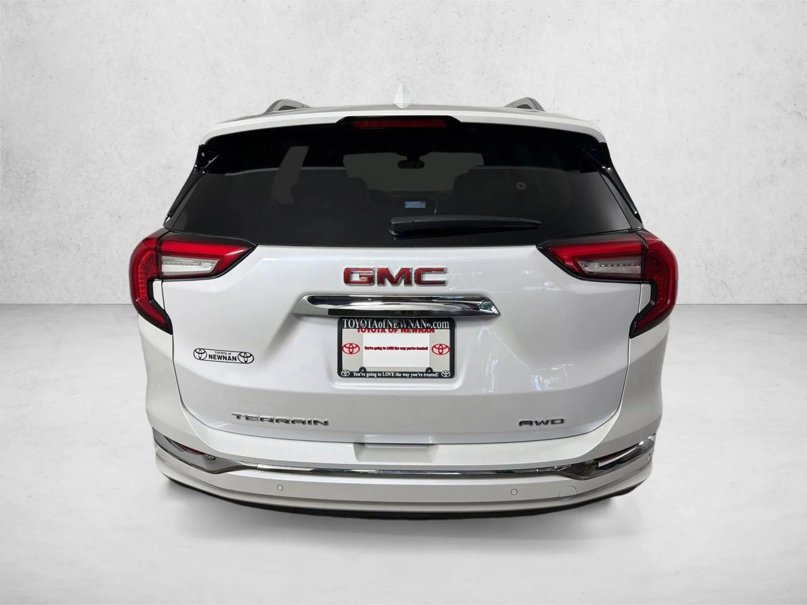 Used 2022 Black GMC Denali image 6