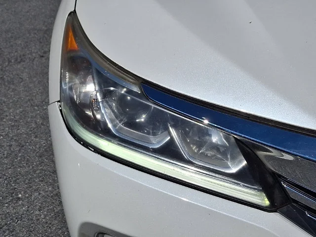 Used 2017 White Honda Sport image 11