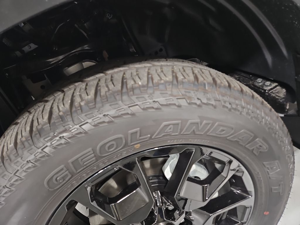 2026 Nissan Armada PRO-4X - Photo 27
