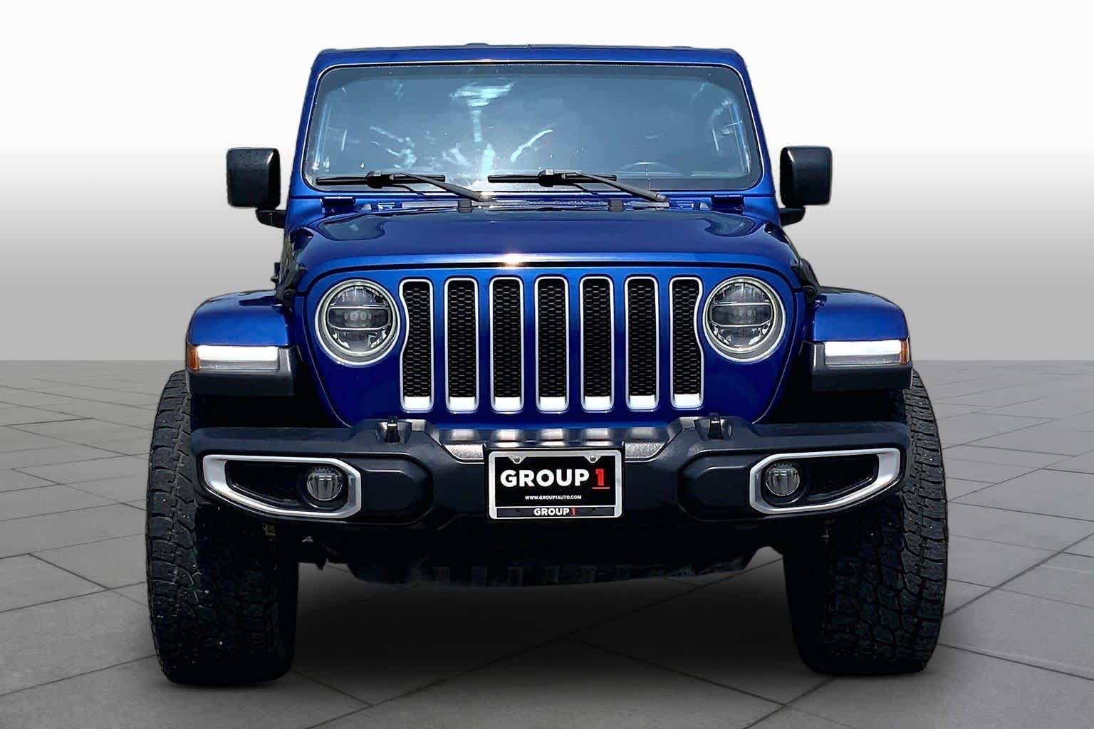 Used 2018 Ocean Blue Metallic Clearcoat Jeep Sahara image 4