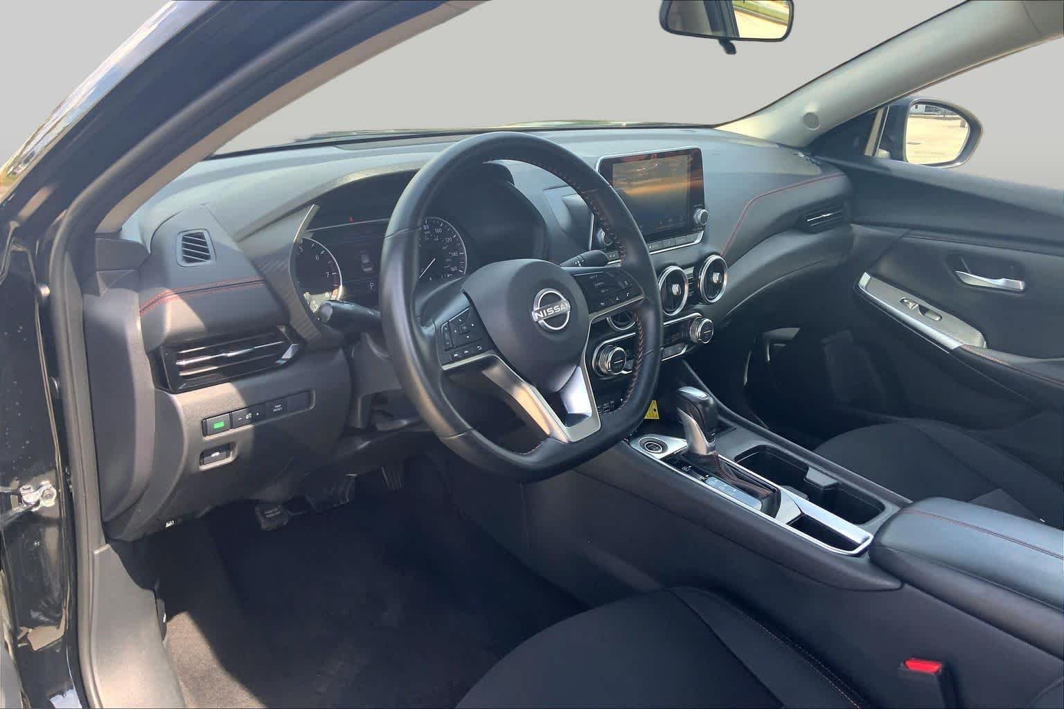 Used 2025 Super Black Nissan SR image 17