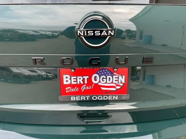 New 2026 Obsidian Green Pearl Nissan Dark Armor™ image 32