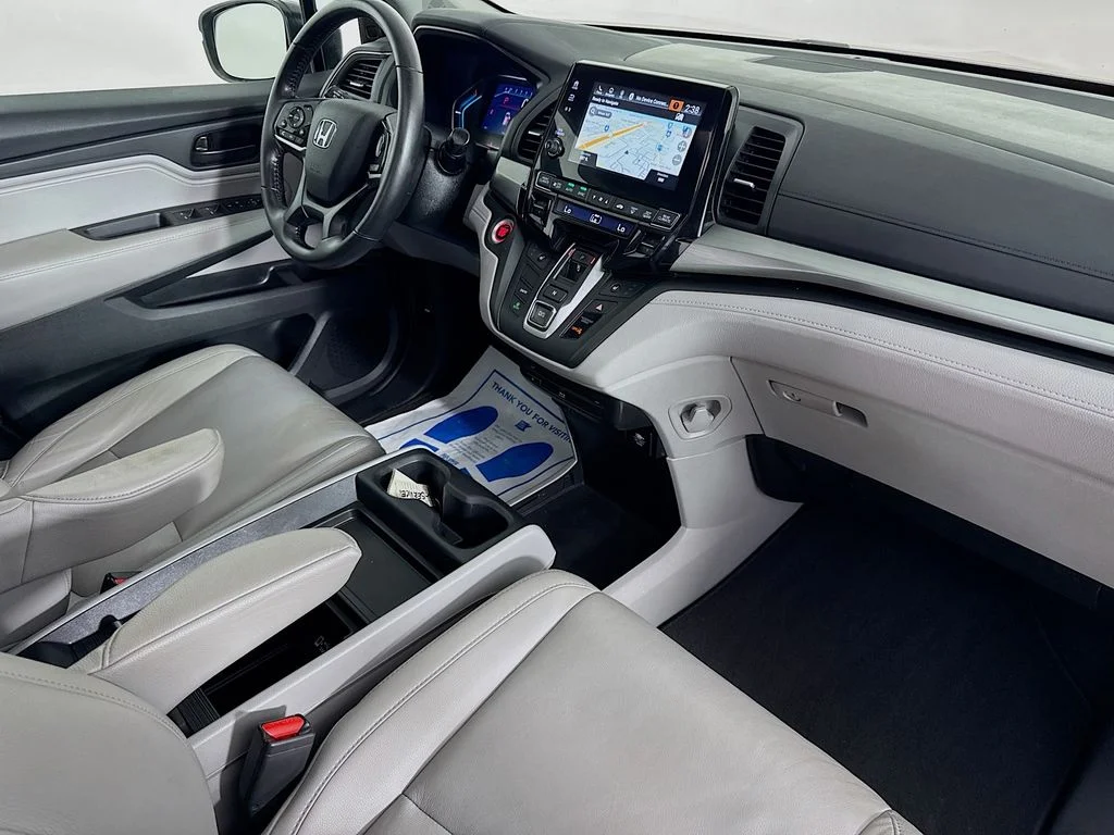 Certified Used 2018 Modern Steel Metallic Honda EX-L image 42