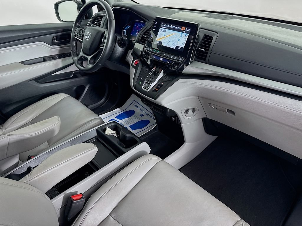 Certified Used 2018 Modern Steel Metallic Honda EX-L image 42