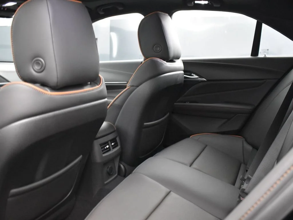 2025 Cadillac CT4 V-Series - Photo 27