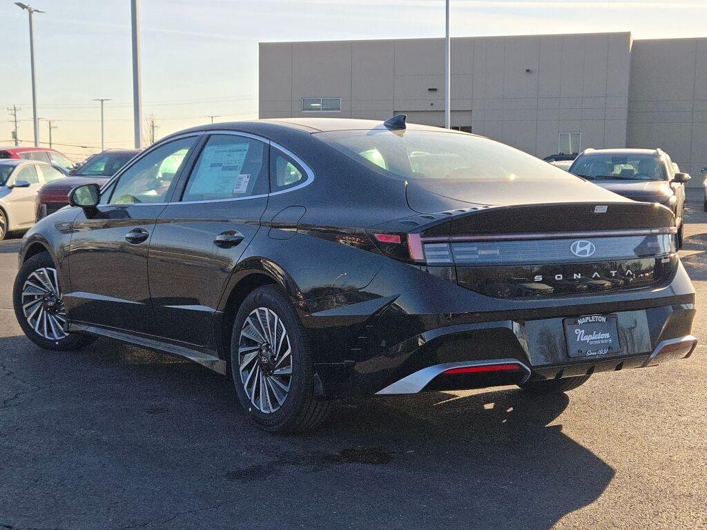 New 2026 Black Hyundai Limited image 16