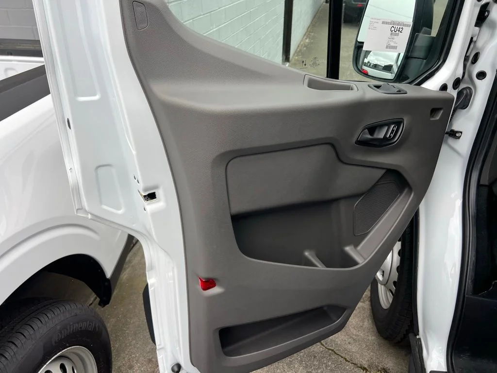 New 2026 Oxford White Ford Cargo Van image 10