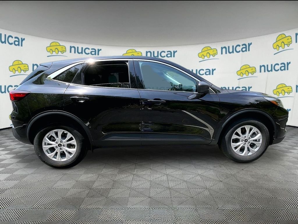 Used 2023 Black Ford Active image 9
