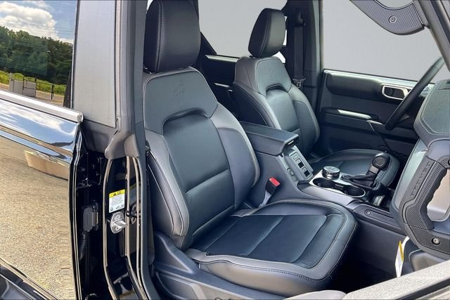 New 2026 Shadow Black Ford Outer Banks® image 31