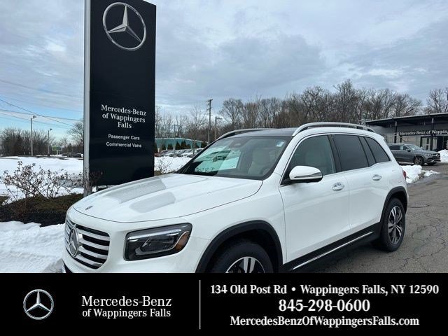 New 2026 Polar White Mercedes-Benz GLB 250 image 40