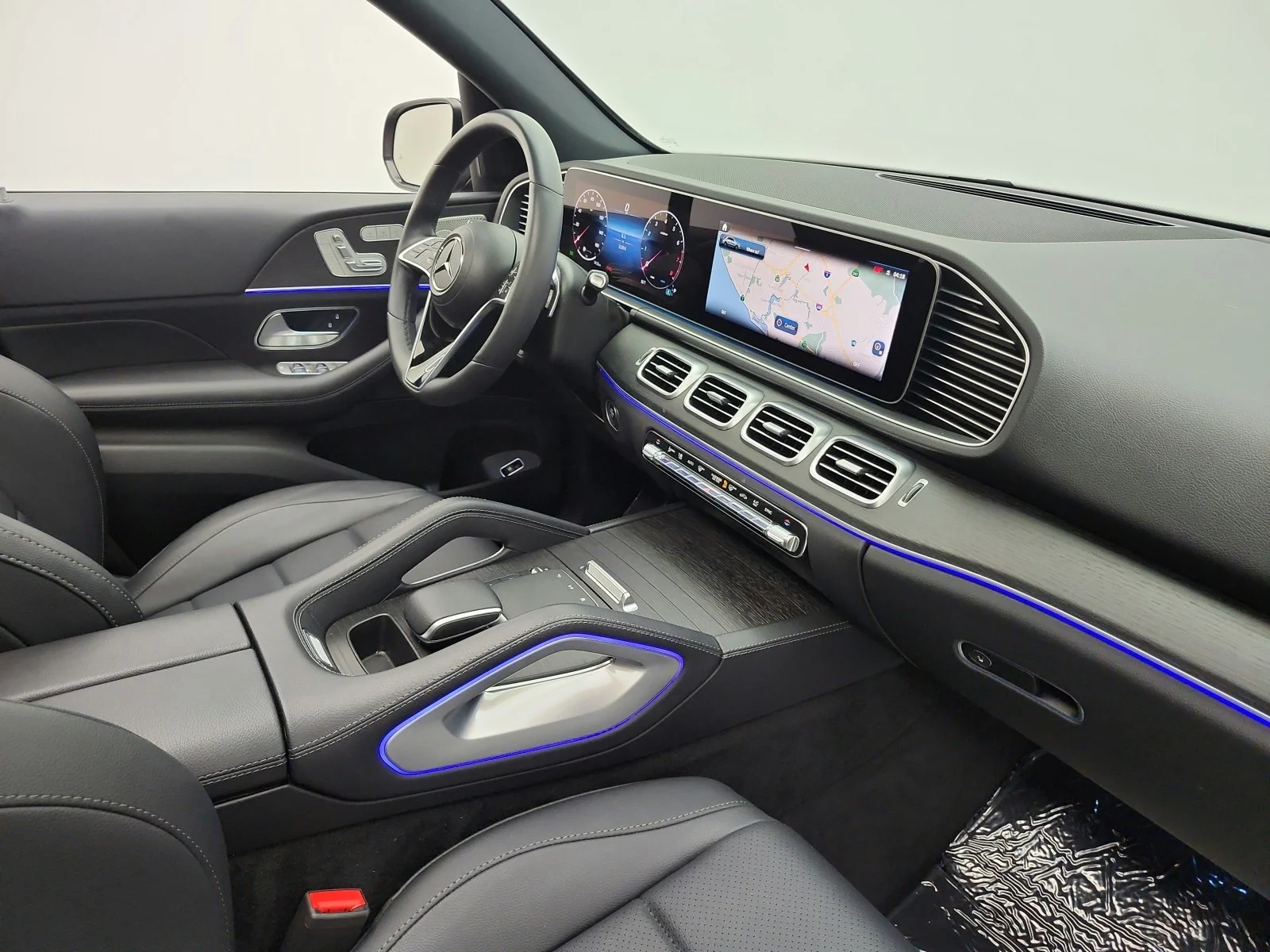 Used 2024 Black Mercedes-Benz GLE 350 4MATIC® SUV image 17