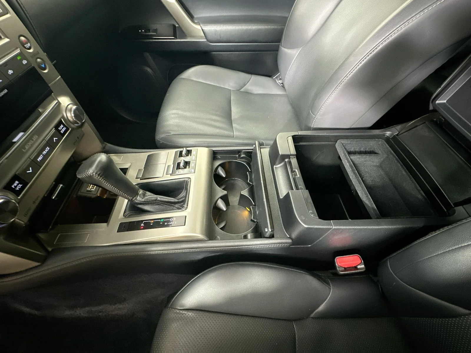 Used 2014 Black Lexus  image 29