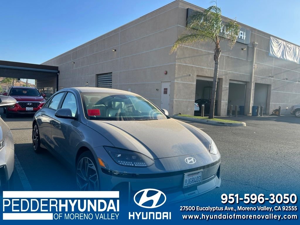Certified Used 2023 Blue Hyundai SEL image 1