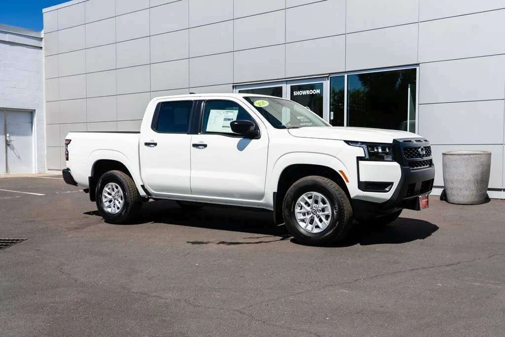 New 2026 Glacier White Nissan Crew Cab S image 29