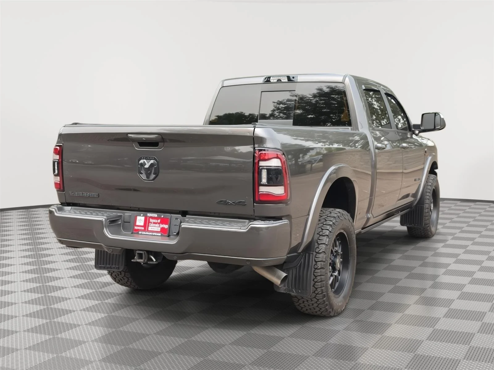 Used 2021 Granite Crystal Metallic Clearcoat Ram Laramie image 7