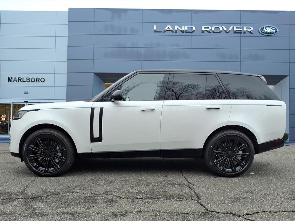 New 2026 Ostuni Pearl White Land Rover SE image 6