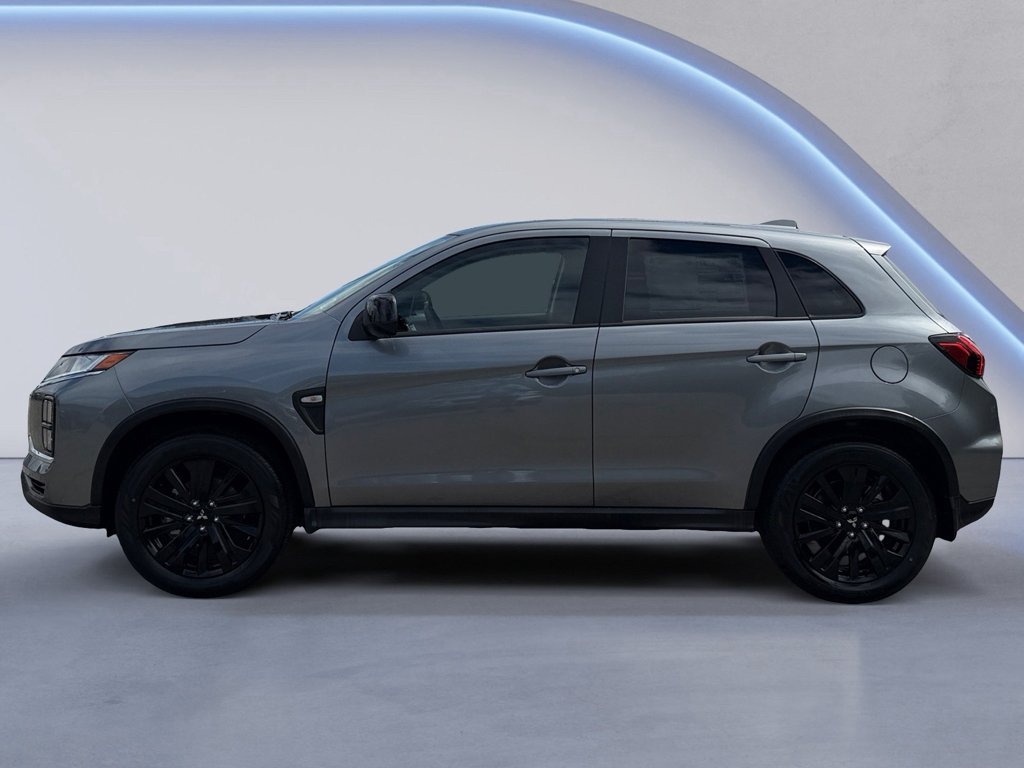 New 2026 Mercury Gray Metallic Mitsubishi LE image 6