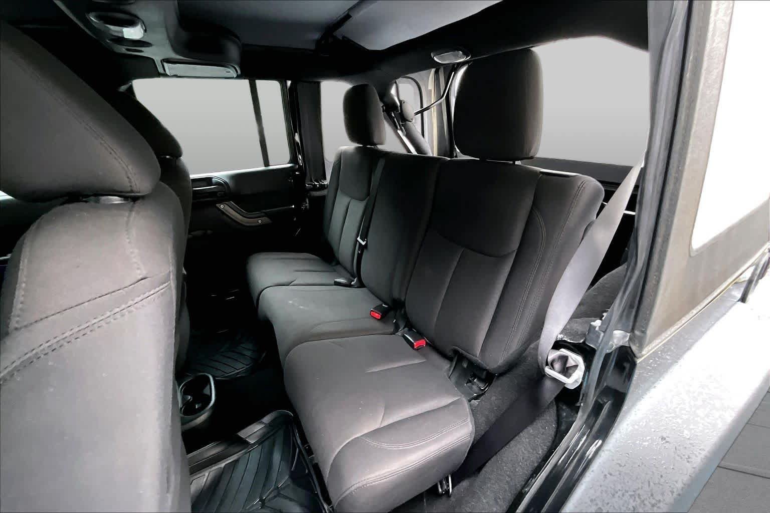 Used 2017 Black Clearcoat Jeep Sport image 19