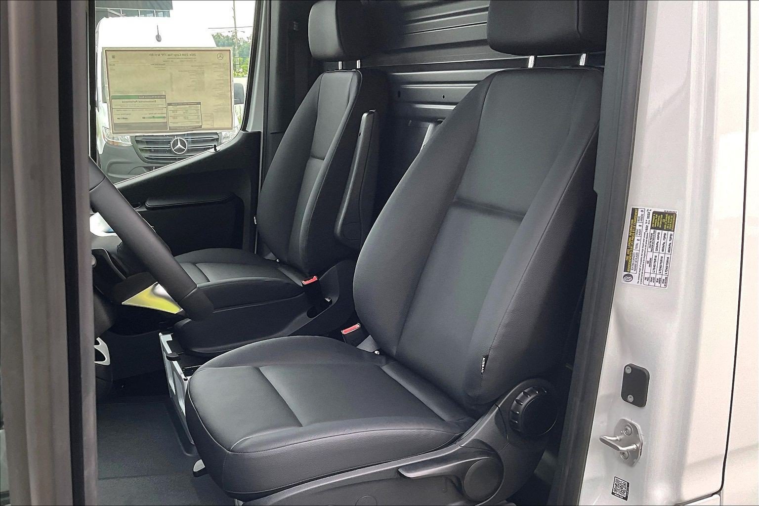 New 2026 Arctic White Mercedes-Benz Cargo 170 WB image 19