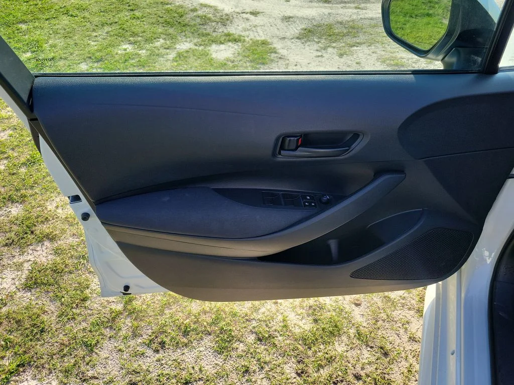Used 2024 Ice Toyota LE image 11