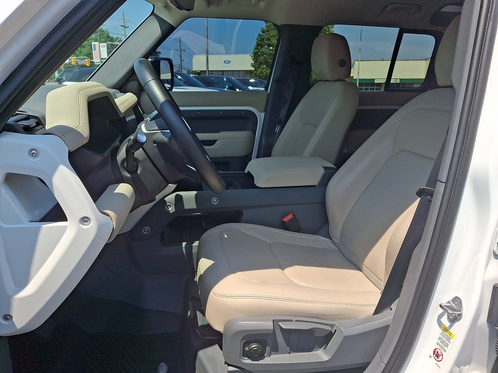 Certified Used 2023 Fuji White   1Aa Land Rover S image 27