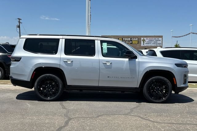 New 2026 Silver-Zynith Exterior Paint Jeep Limited Reserve image 2