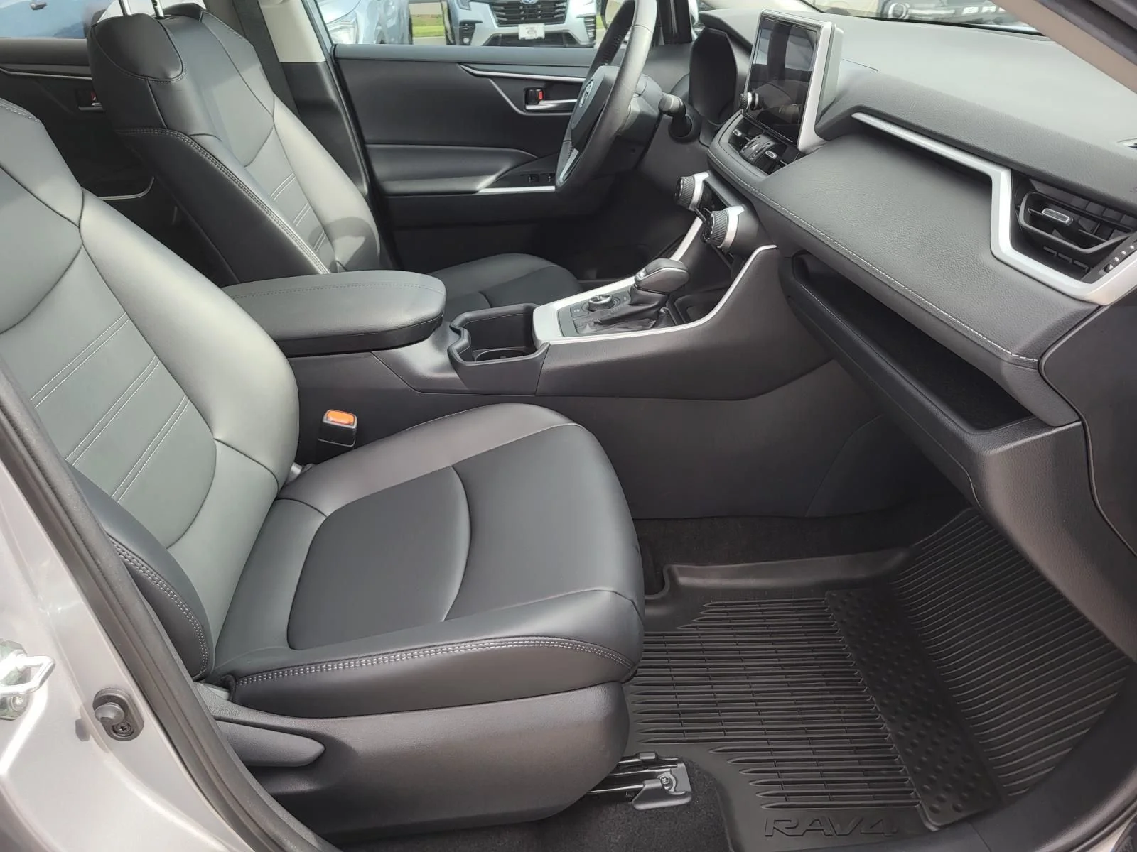 Used 2024 Silver Toyota XLE Premium image 10