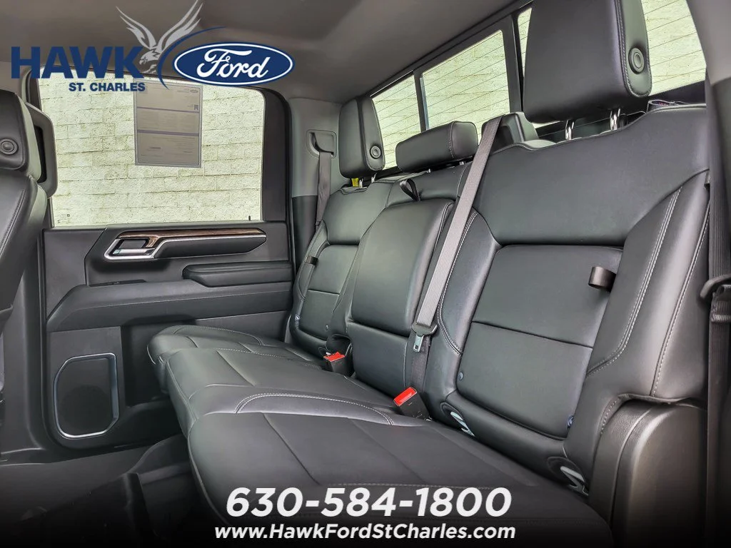 Certified Used 2025 Summit White Chevrolet LT image 8