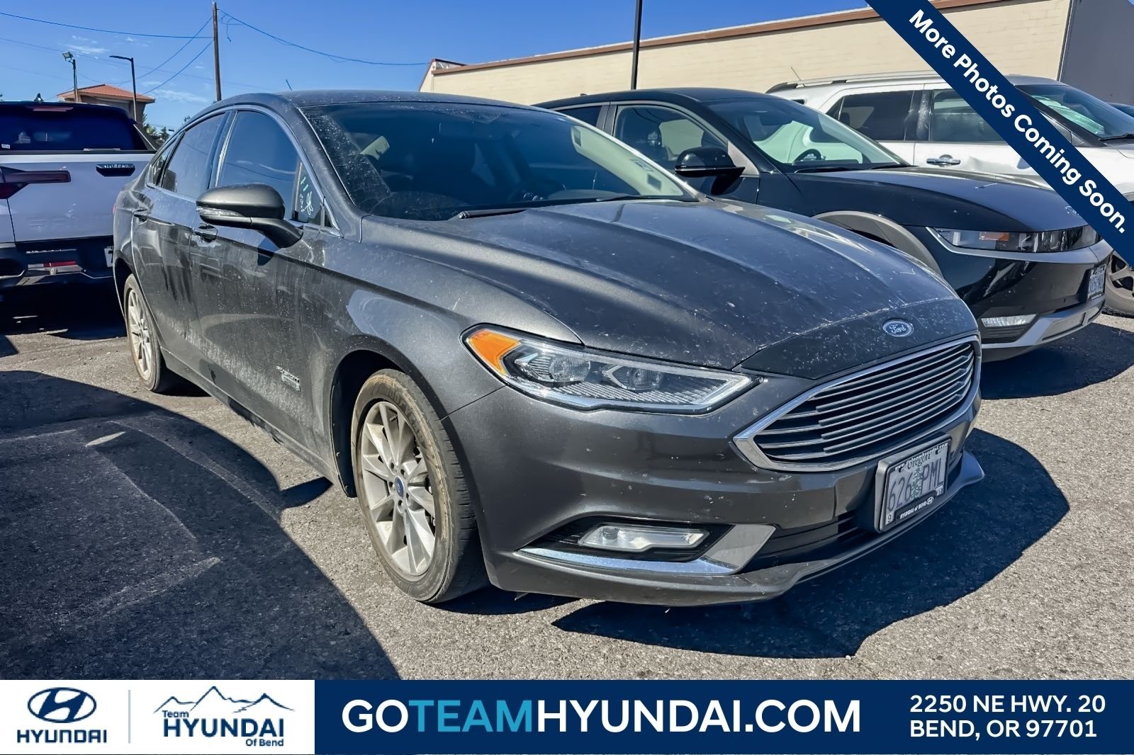 Used 2017 Gray Ford SE Luxury image 1