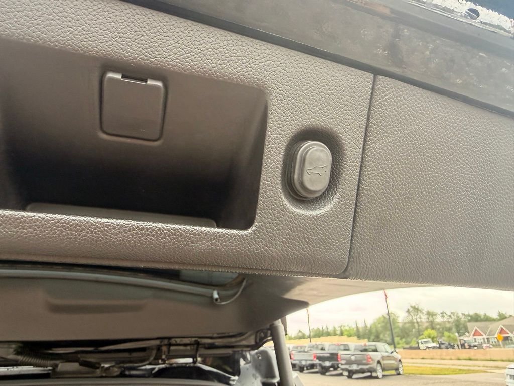 Used 2017 Black GMC Denali image 29