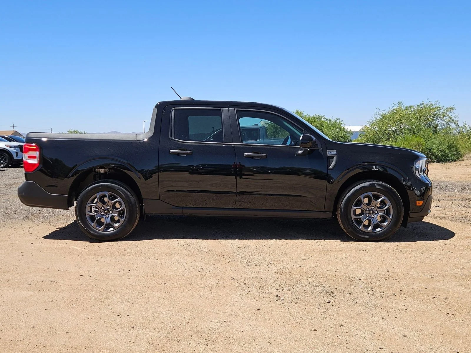 New 2026 Shadow Black Ford XLT image 4