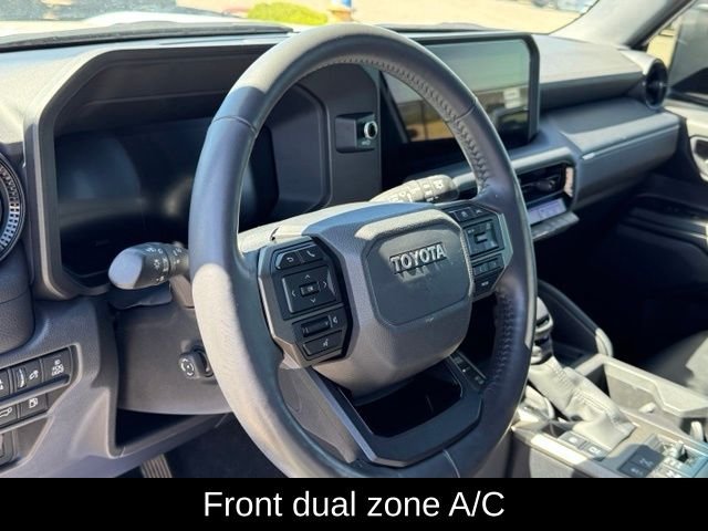 Used 2025 Wind Chill Pearl Toyota Base image 13